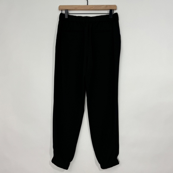 Trouve Nordstrom Women’s Size 4 Small Solid Black Crepe Cropped Jogger Pants - Picture 6 of 8